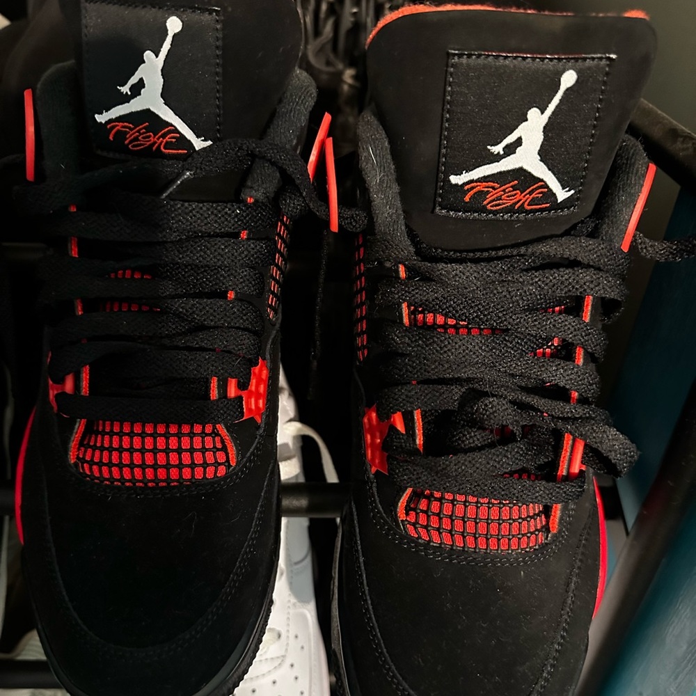 Red thunder 4s